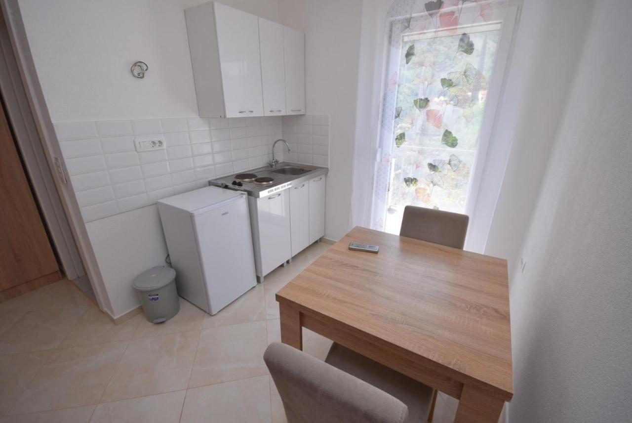 Subotic S Apartmani Risan Exterior photo